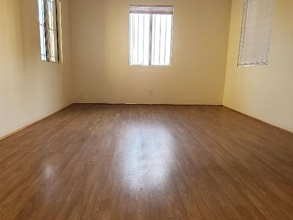 3rd image of 1530 W Olympic Blvd