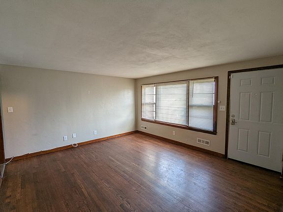 4th image of 7444 Walrond Ave