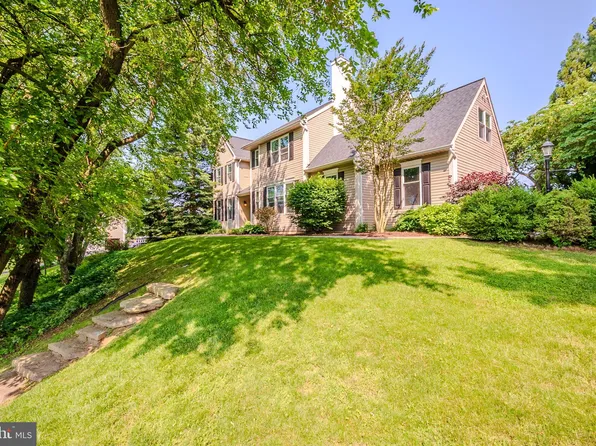 109 Ronway Dr, Avondale, PA 19311