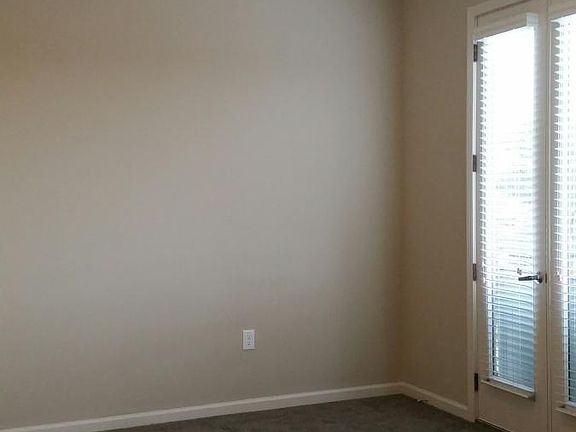 5th image of 260 Chambers St Unit 205