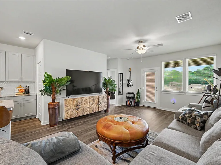 1701 Cayden Oak Ln — Photo 7