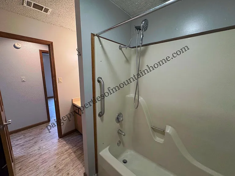 605 Cooper Estates Dr #12 — Photo 12