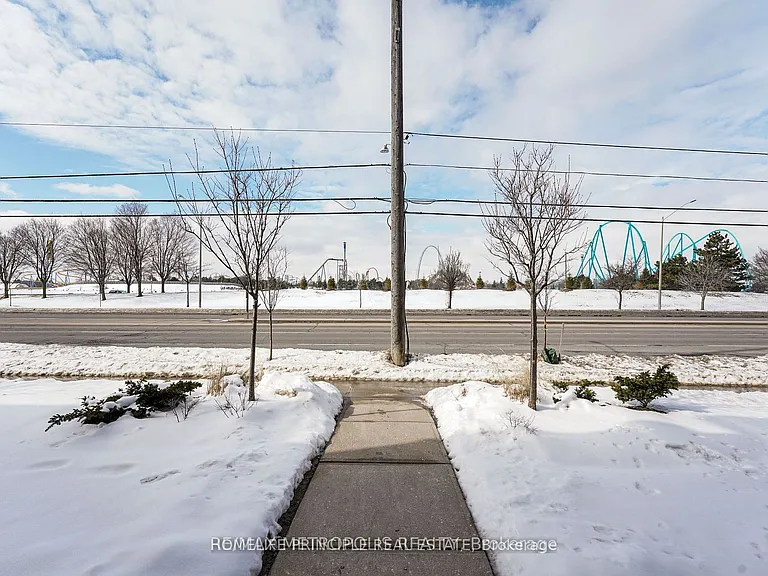 9621 Jane St #6 — Photo 25