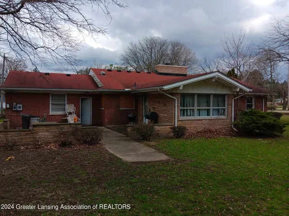 23945 Lee Baker Dr, Southfield, MI 48075