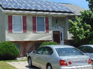 8618 Chestnut Ridge Dr, Laurel, MD 20707