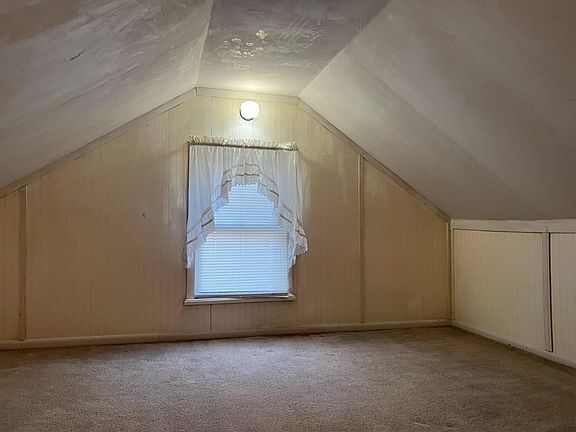 4th image of 111 Pinhook Rd