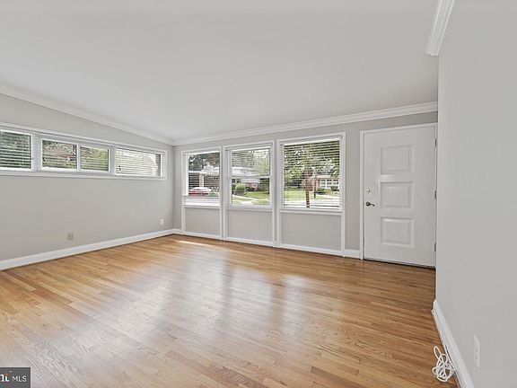 5th image of 1 Tweed Ct