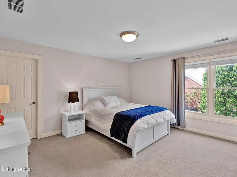 2603 Locust Hill Pl — Photo 40