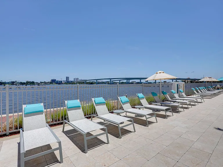 241 Riverside Dr #10-ID1546208P — Photo 18
