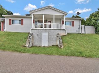 320 Cherry St, Dunmore, PA 18512