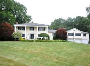 6 Braeburn Rd, Chelmsford, MA 01824