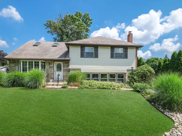 1563 Raymond Cir, Swarthmore, PA 19081