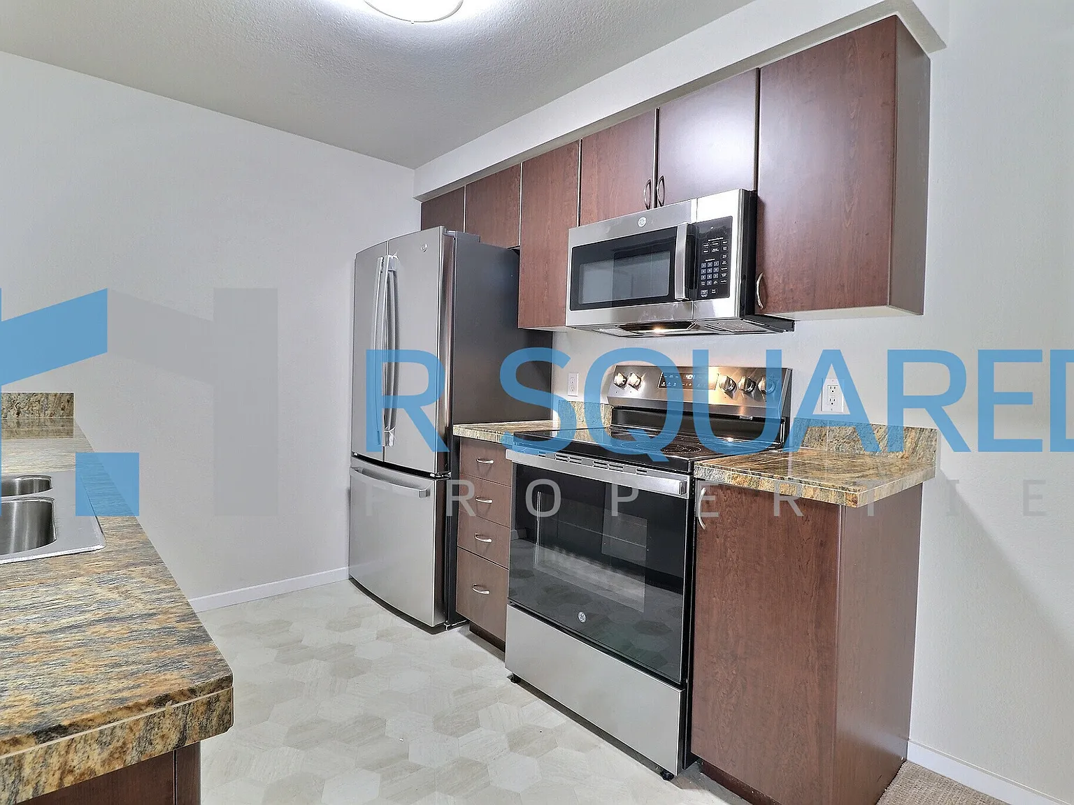 916 3rd Avenue. A304. Franco - A304 — Photo 1