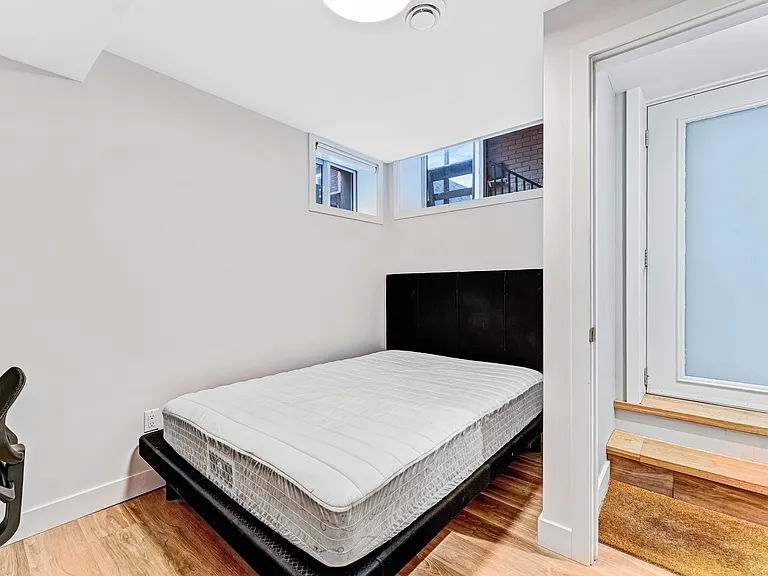 119 Hopewell Ave — Photo 25