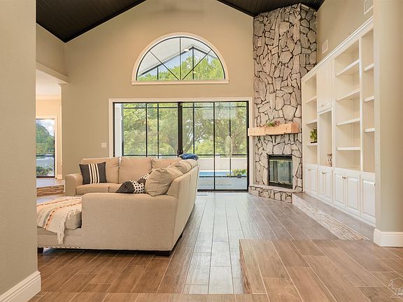 4th image of 5503 Oakmont Dr
