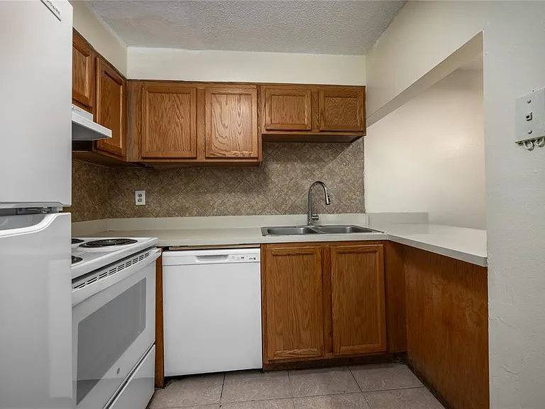 6519 W Newberry Rd #1004 — Photo 10