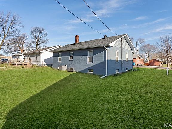 5th image of 304 Dorothy St