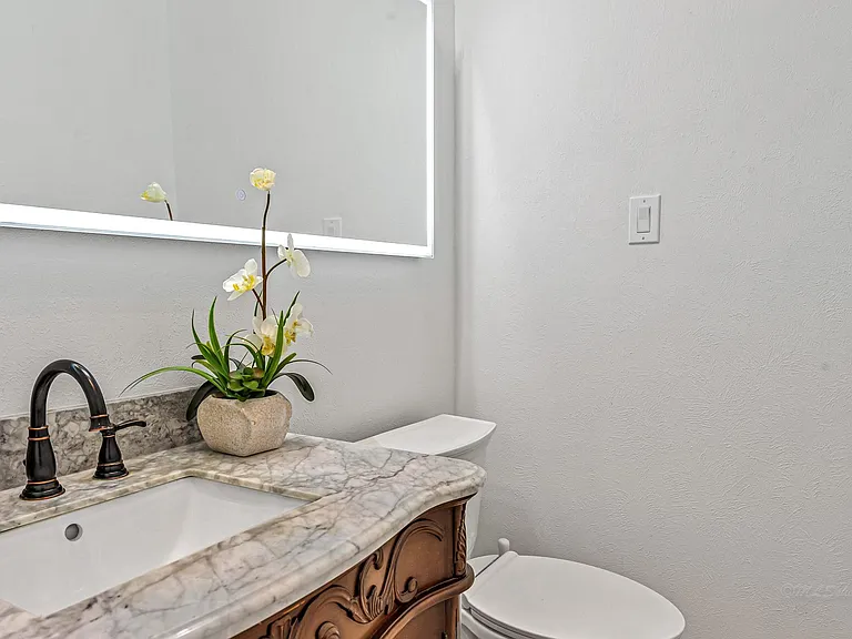 21410 Ganton Dr — Photo 21