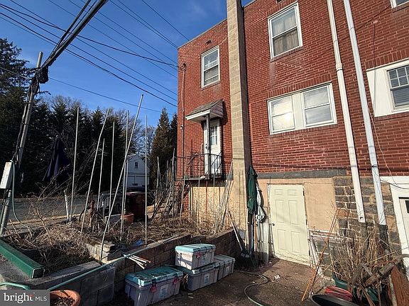 4th image of 2210 Highland Pl