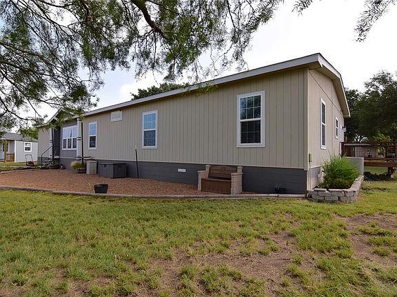 3rd image of 1176 County Road 227