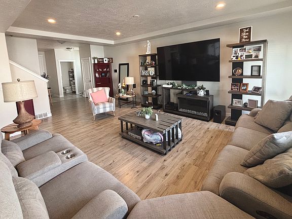 2nd image of 14383 S Abbey Bend Ln