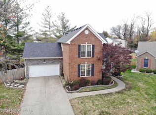 9019 Holly Village Ct, Lyndon, KY 40242