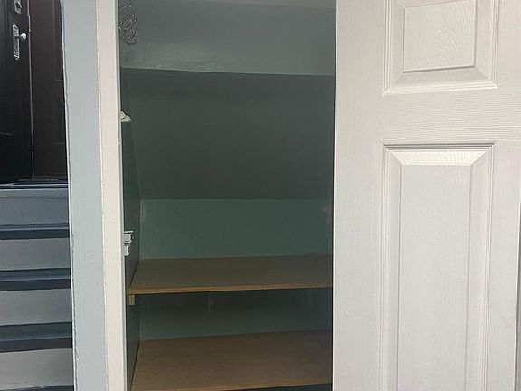 5th image of 5501 N Mason Ave #Basement
