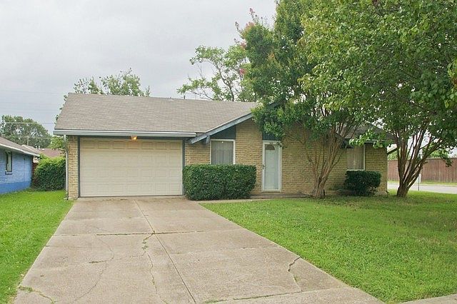1st image of 1625 Williamsburg Dr