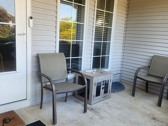 5th image of 154 Lake Arrowhead Cir