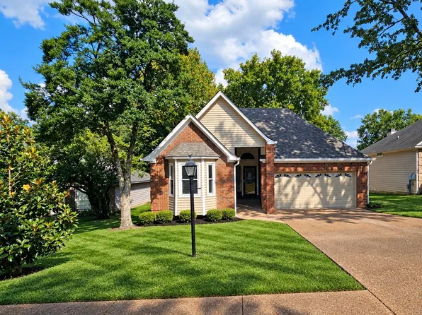 2760 Fleet Dr, Hermitage, TN 37076
