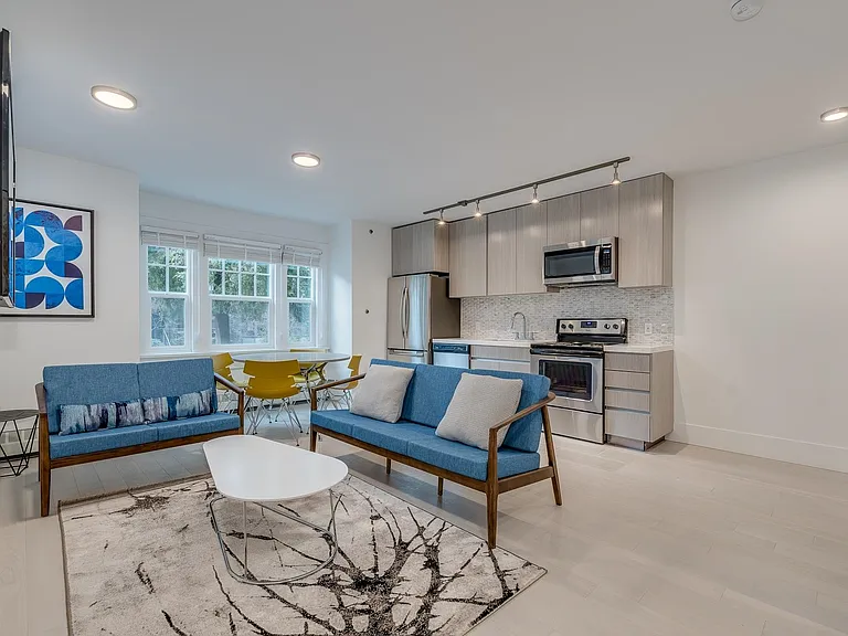 1425 Haro St #107 — Photo 5