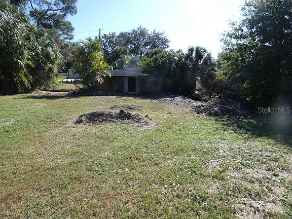 2nd image of 446 Craig Dr