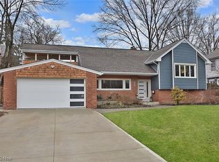 2413 Edgehill Rd, Cleveland Heights, OH 44106