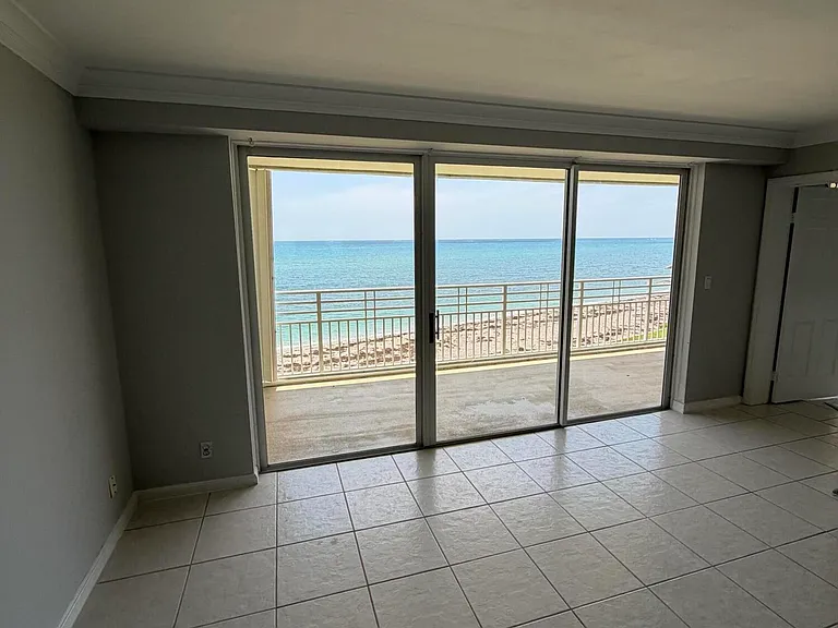 350 Beach Rd #403 — Photo 1
