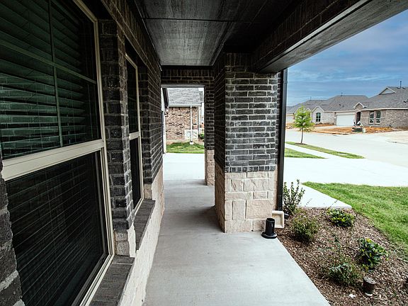 4th image of 3505 Riviera Ct