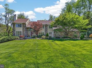 1675 Waterglen Dr, West Chester, PA 19382