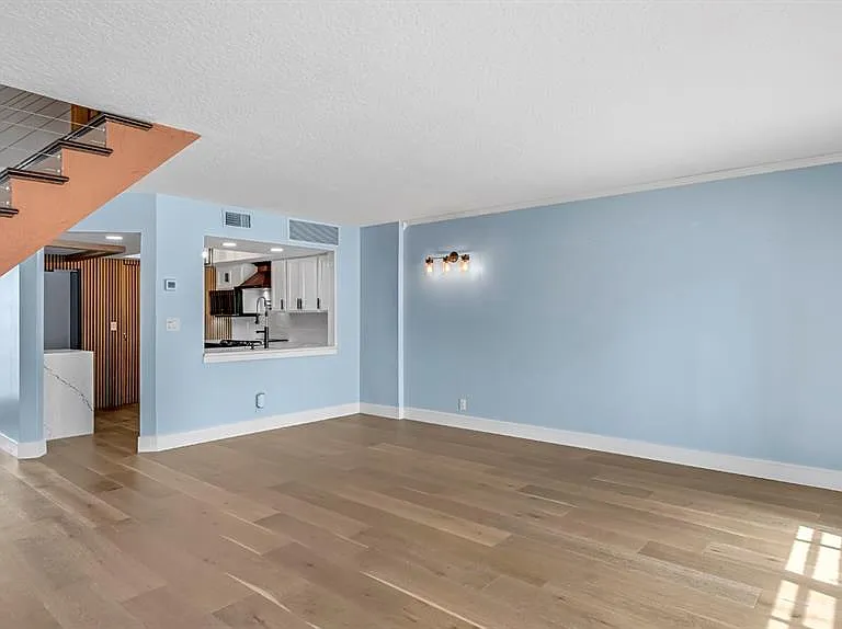 7 Emerald Ct — Photo 8