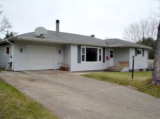 740 Brookfield St, Kingsford, MI 49802