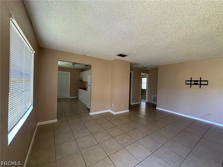 4425 Ruthann Ct — Photo 5