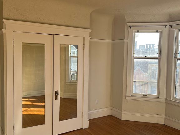 4th image of 1140 Hyde St #6