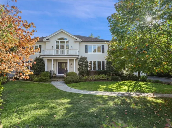 2 Beary Court, Rye, NY 10580