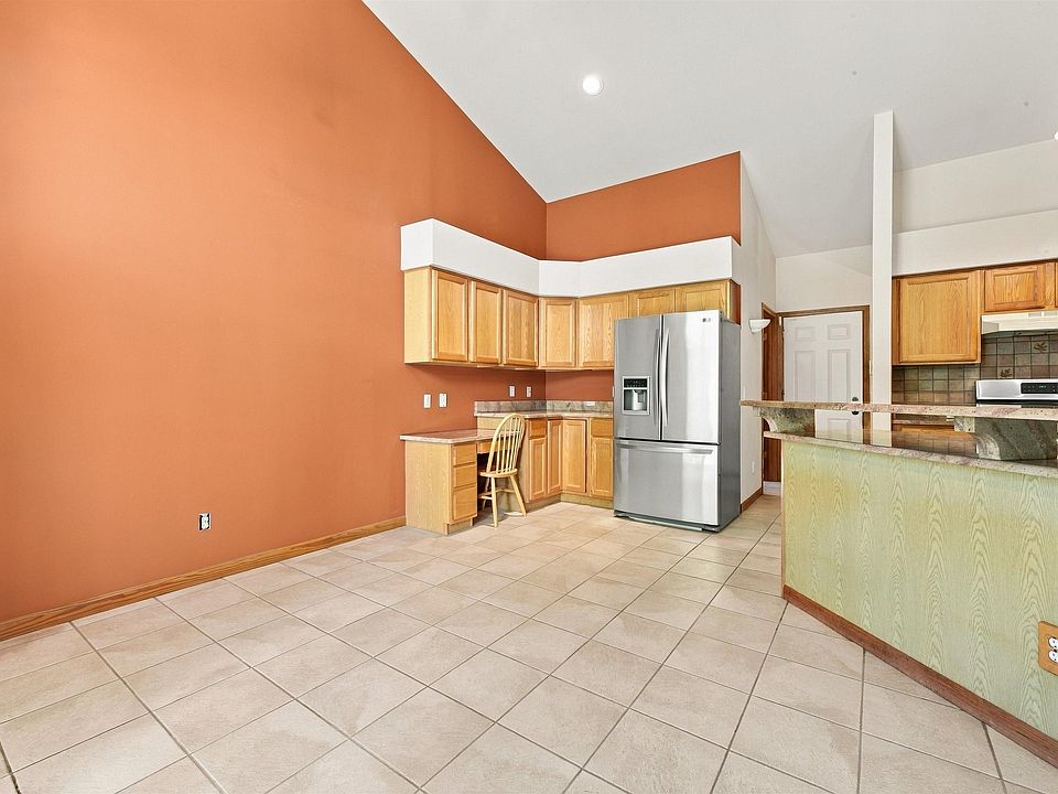42170 Brianna Dr, photo 7