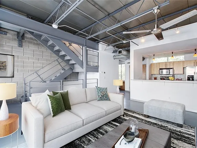 4801 S Congress Ave #P4 — Photo 27