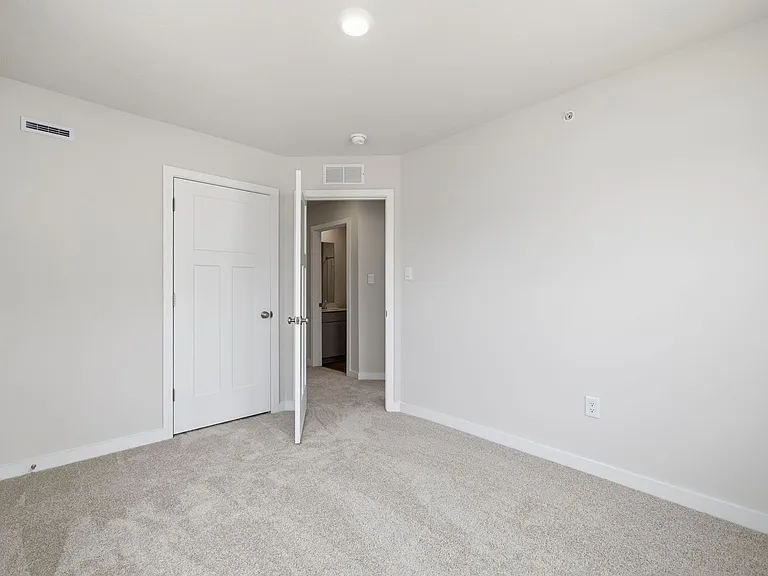 520 Cooper St — Photo 17