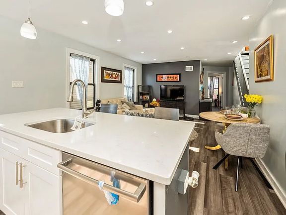 3rd image of 45B Edgewater Park