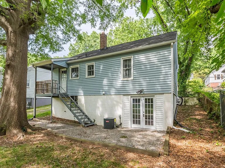 317 Crafton St — Photo 25