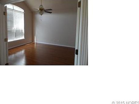 3rd image of 7 River Oaks