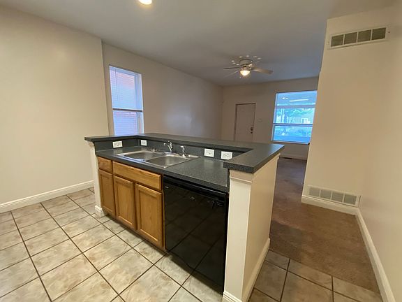 3rd image of 152-160 E 11th Ave #22F53955C