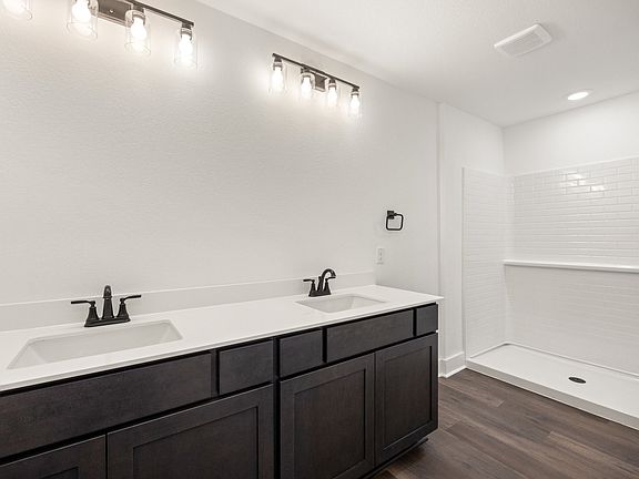 3rd image of 465 Peace Lily Way