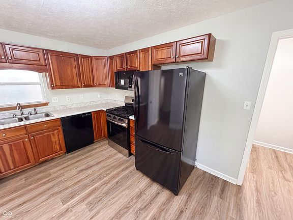 2nd image of 2027 Ferdinand Ct